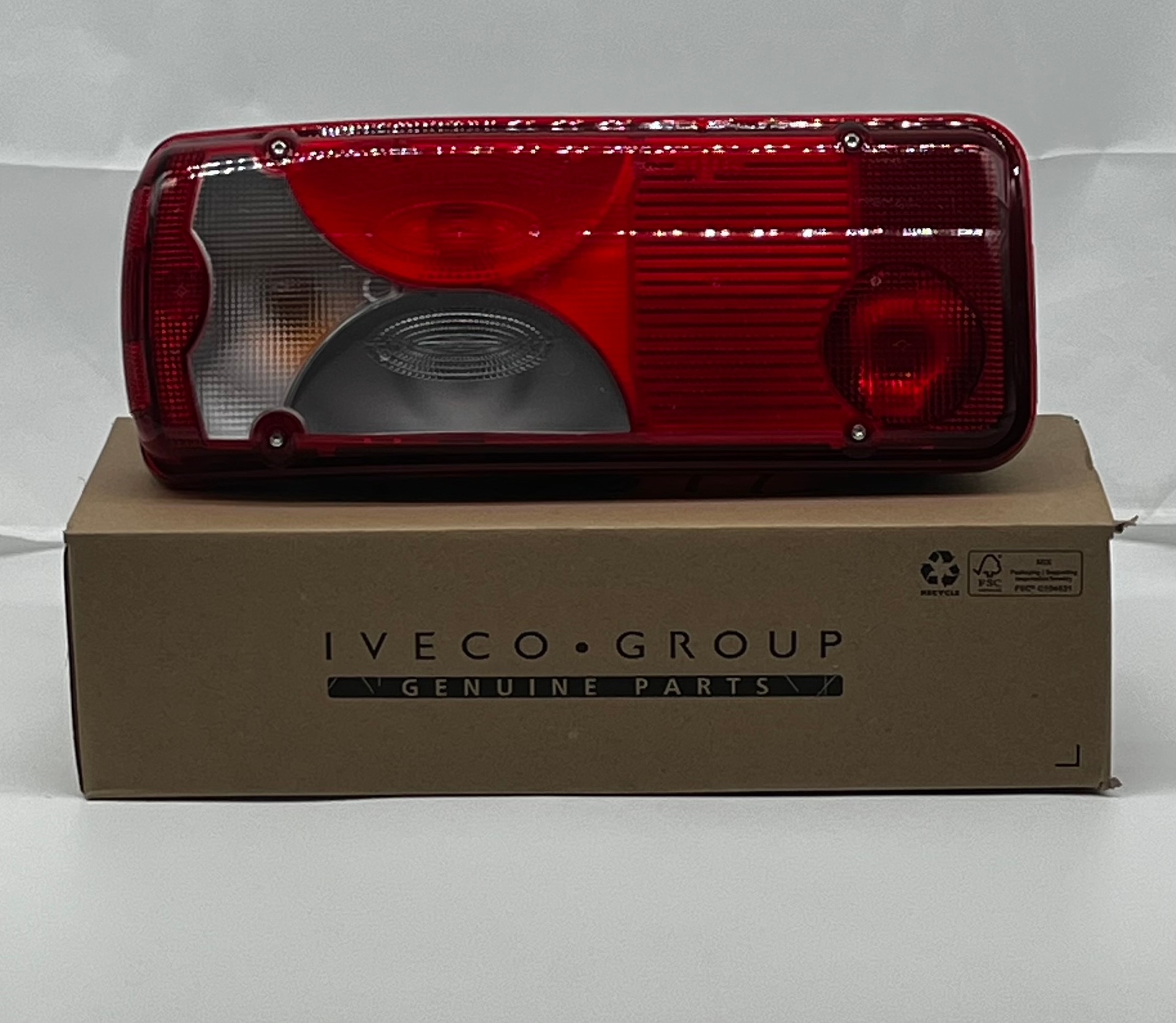 اسطب دبور يسار  5272 IVECO - Image 1