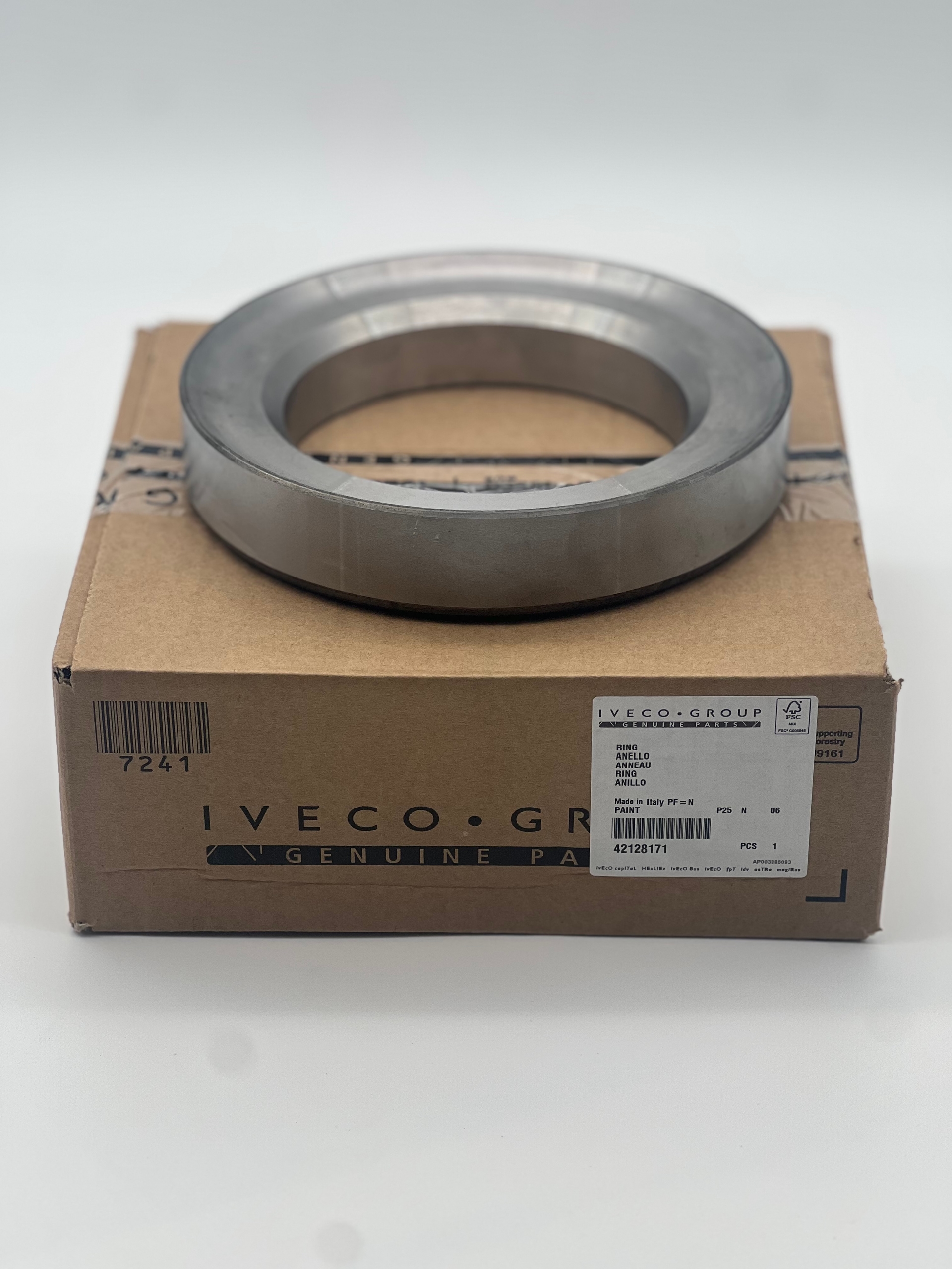 قيرة بروليو عجلة خلفية  380  8171  IVECO - Image 1